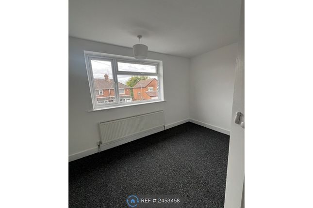 Hazelwood Close, Luton photo 4