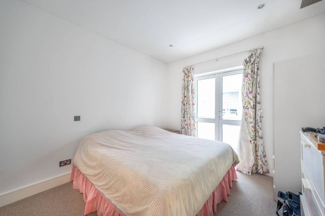 Flat to rent in Maida Vale, Little Venice, London