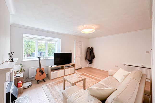24 Colliery Green Drive, Neston photo 4