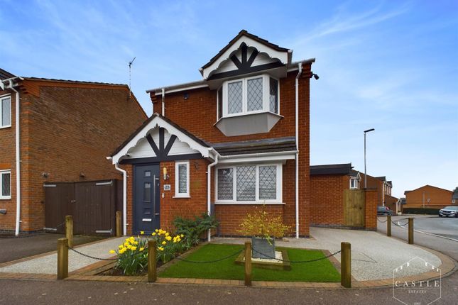 Thumbnail Detached house for sale in Hadrian Close, Hinckley