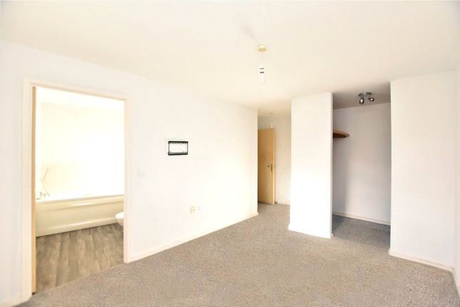 22, Burnstall Crescent, Menston photo 3