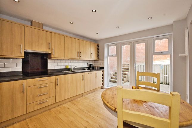 11, Collingwood Road, Yeovil photo 4