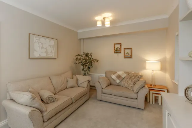 7 Myton Gables, Short-Term Let, 4 Week Minimum,Holioake Drive, Warwick photo 2