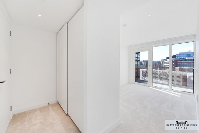 36 Belvedere Row, Fountain Park Way, London photo 3