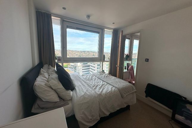 2-bed flat on Apartment 1021, The Litmus Building, Nottingham, £145,000