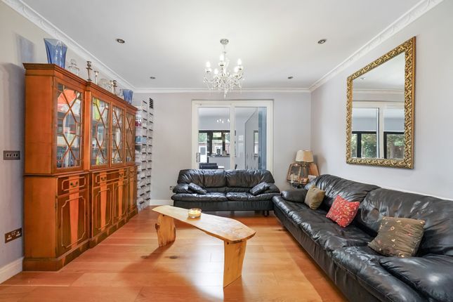 104, Woodlands Road, Isleworth photo 2