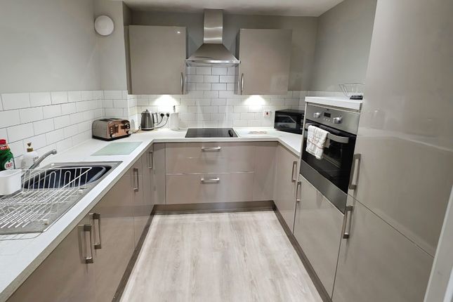 4 Trewin Lodge, Normandy Drive, Bristol photo 3