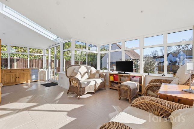 169 Priests Lane, Brentwood photo 3