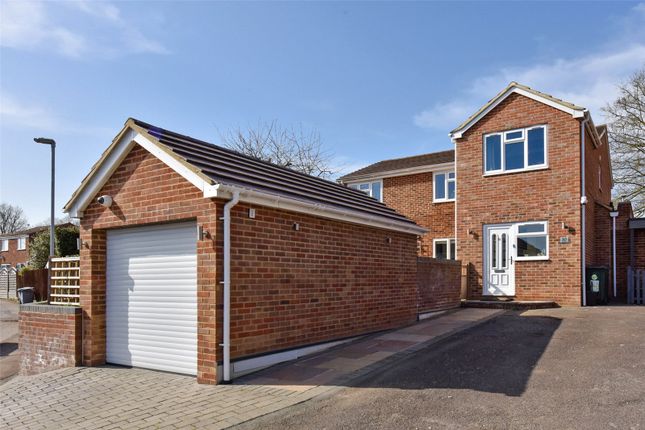 Thumbnail Detached house to rent in Lowfield Road, Caversham, Reading