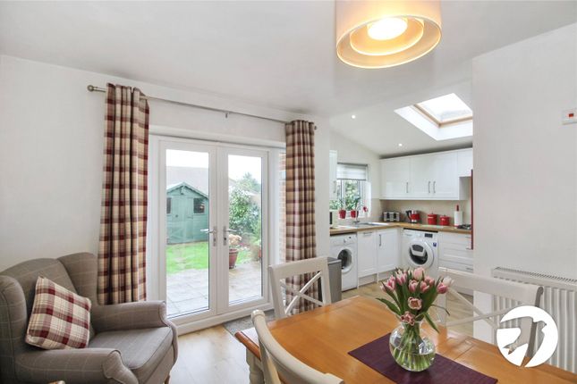 15, Argyle Close, Kent photo 4