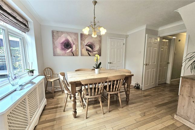 10, Old Portsmouth Road, Surrey photo 4