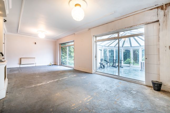 14, Manor House Drive, LONDON photo 4
