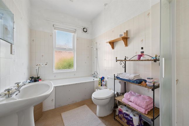 41, Kiln Lane, Dentons Green photo 4