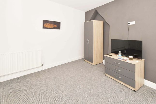 Thumbnail Room to rent in Balfour Street, Stoke On Trent