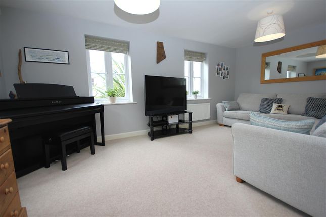 7, Yeats Close, Fareham photo 4