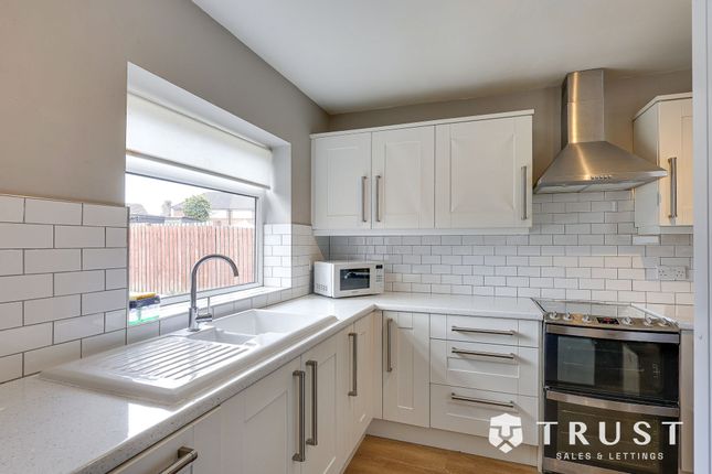 3 Bevor Crescent, Heckmondwike photo 3