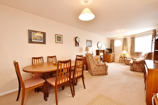 19 Beken Court, First Avenue, Watford photo 3