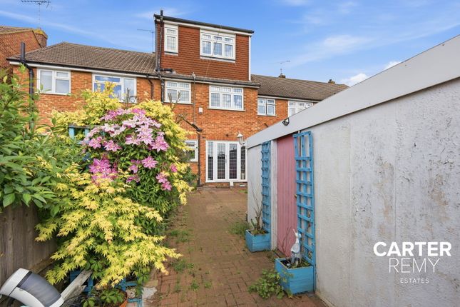 105, Larkswood Road, Stanford-le-hope photo 4