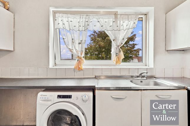 108, Cowbridge Lane, Barking photo 5