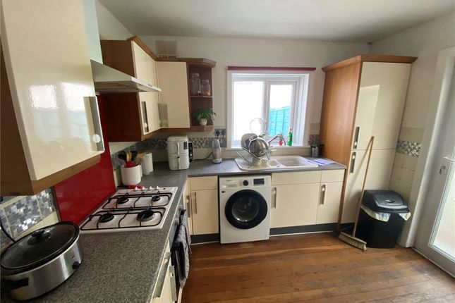 61, Durdells Avenue, Bournemouth photo 3