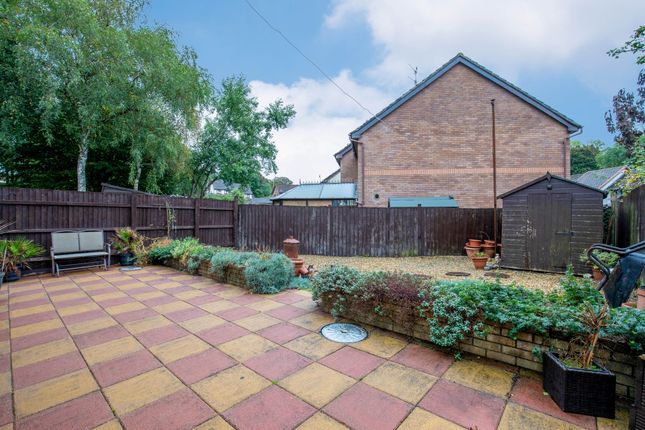 22, Ffynon Y Maen, Bridgend photo 4