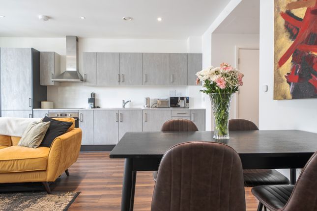 64, Elmbridge House, London photo 3