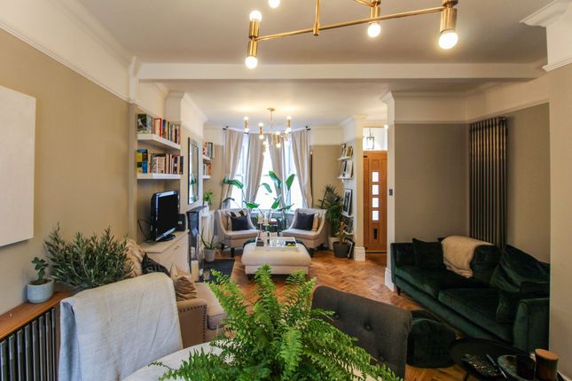 36 Ollerton Road, London photo 5