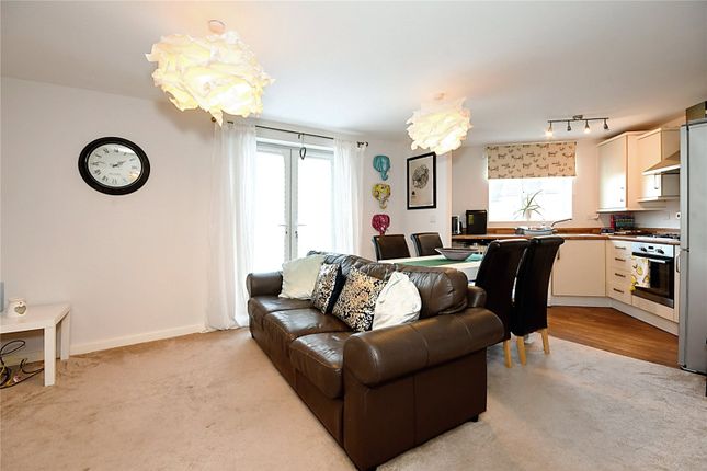 52, Henfrey Drive, Nottingham photo 2