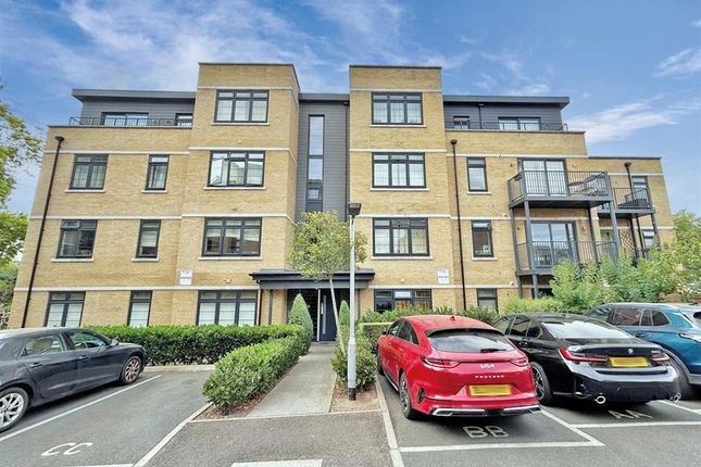 1-bed flat on Ground Floor Flat 2, Gilliat House, Samuelson Place, ISLEWORTH, £190,000