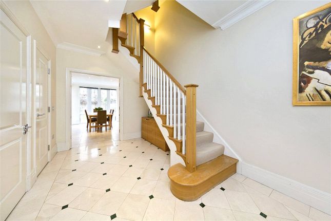 6, Kelsall Mews, Surrey photo 2