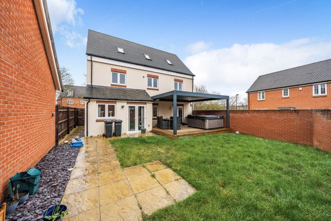 Detached house for sale in Hanson Drive, Oxford, Oxfordshire