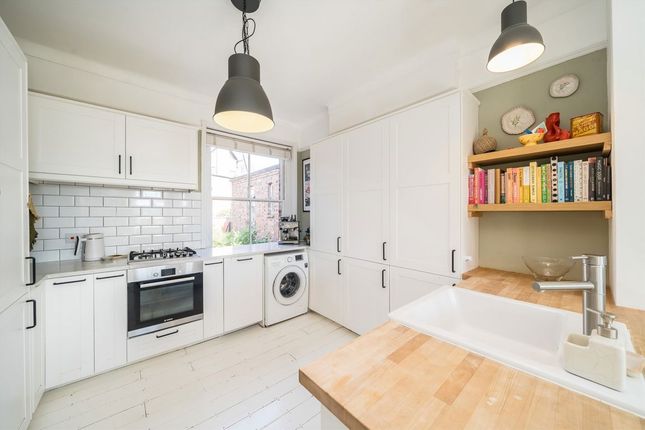 106, Hillside Road, London photo 4