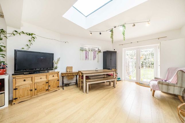 177, Argyle Road, London photo 2