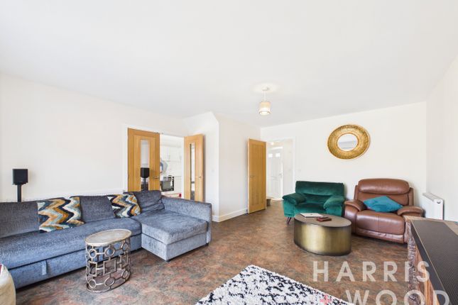 4 Bonita Walk, Colchester, Essex photo 2