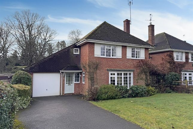 4-bed house on 26, Ash Combe, Godalming, £825,000