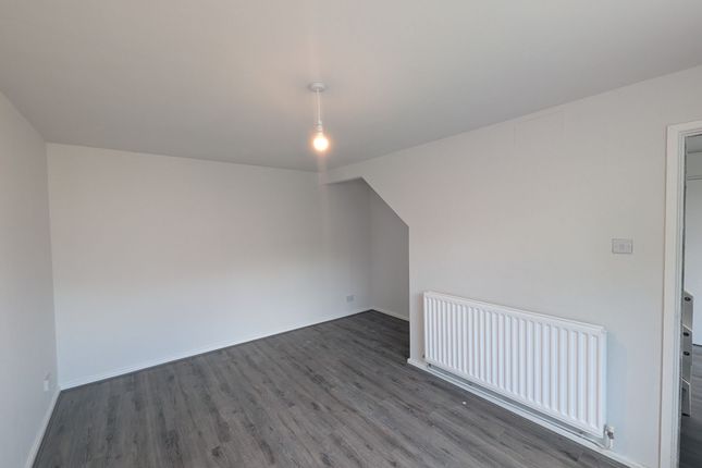 73 Waltondale, Telford photo 2