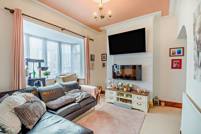 2, Stratford Gardens, Ferryhill photo 3