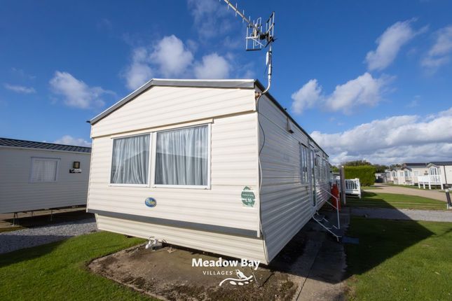 L16 2009 Atlas Festival 35x12 3B 8.Jpg