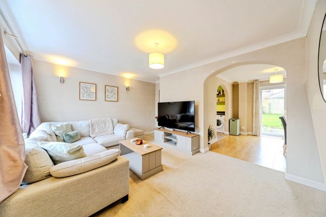 24, Glebe Road, MILTON KEYNES photo 2