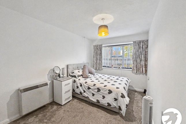 Flat 17, Court Lodge, 23, Erith Road, Belvedere photo 2