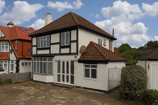 Detached house to rent in Briarwood Road, Stoneleigh