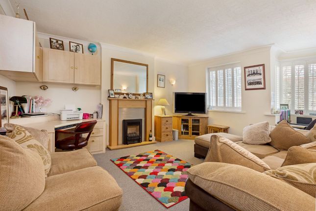 7, Wilton Crescent, Buckinghamshire photo 4