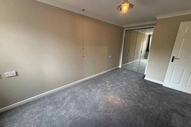 Flat 17, Reading photo 2