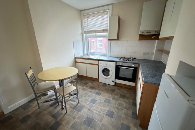 11, Salisbury View, Leeds photo 2
