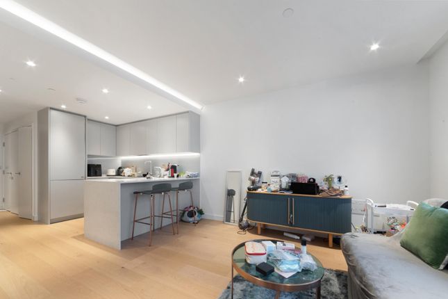 4203 Hampton Tower 75, Marsh Wall, London photo 2