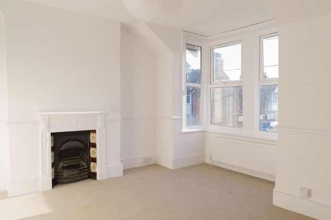 Flat 2, 8, Danesmead Terrace, Kent photo 3