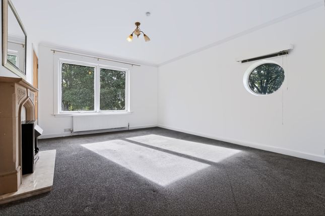 69 Chisholm Place, Grangemouth photo 3