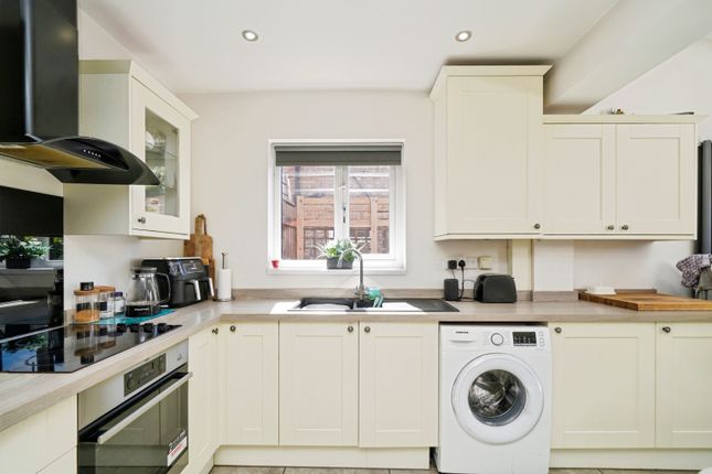 32, Berwyn Avenue, Wirral photo 4