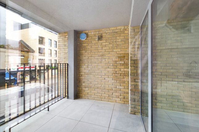 Flat 6, 12, Upton Lane, Forest Gate, London photo 5