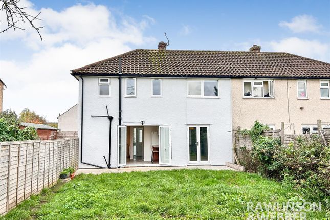 46, Belvedere Gardens, West Molesey photo 2